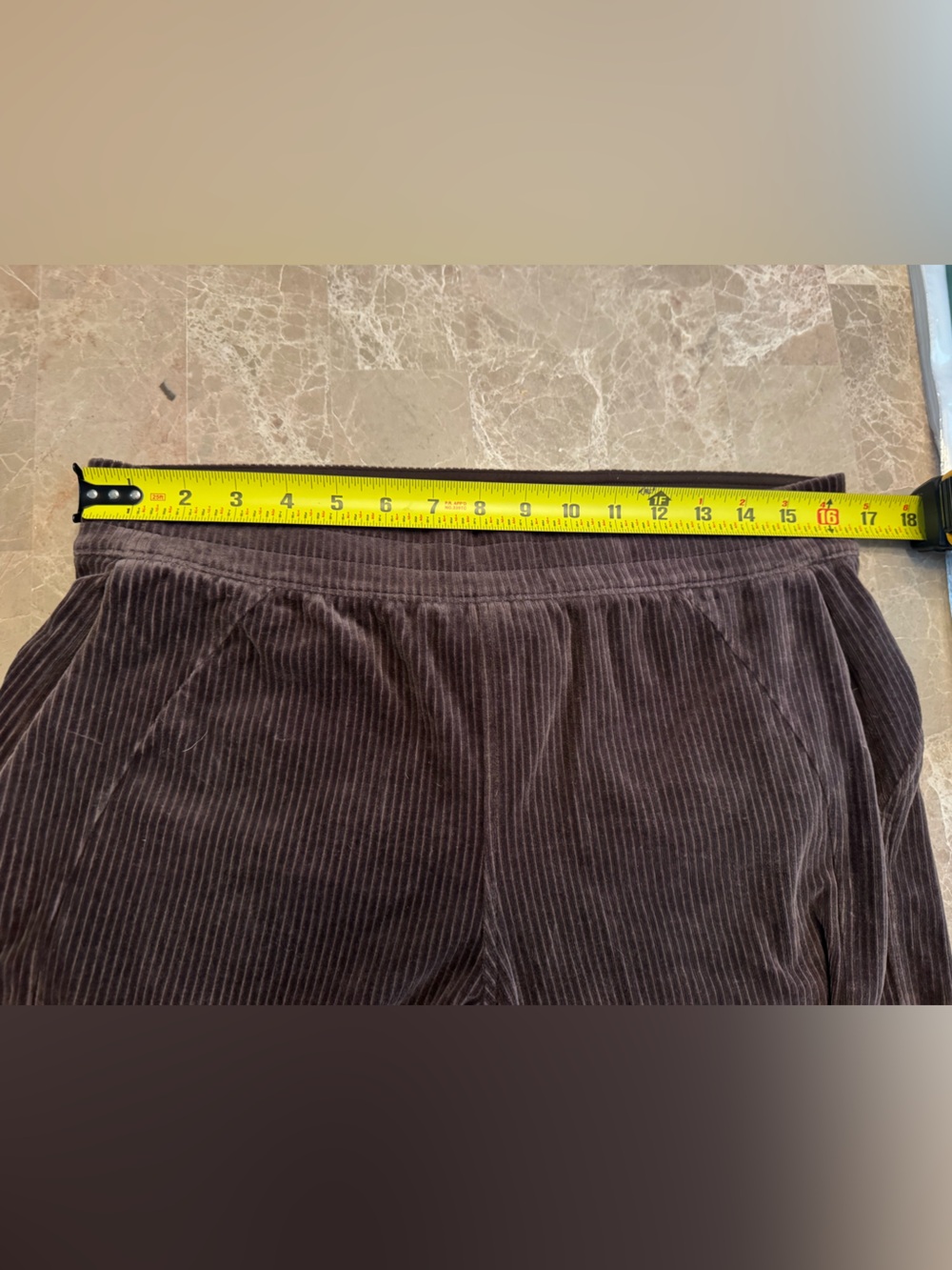 Lululemon Scuba Mid-Rise Wide-Leg Crop Velvet Cord Size 10 - Picture 10 of 13